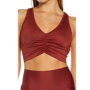 Alo Yoga Wild Thing Bra 
Cranberry XS loungewear activewear sporty pilates